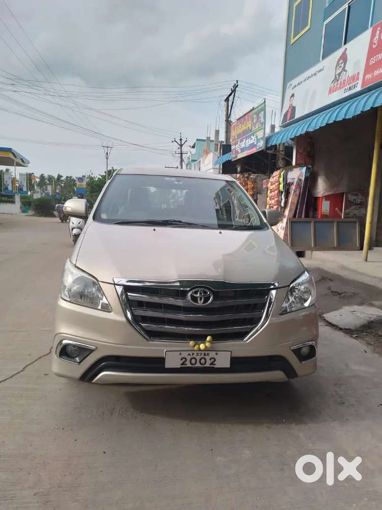 Toyota Innova 2013 Diesel 283000 Km Driven