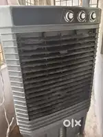 Cooler It's in good condition coller