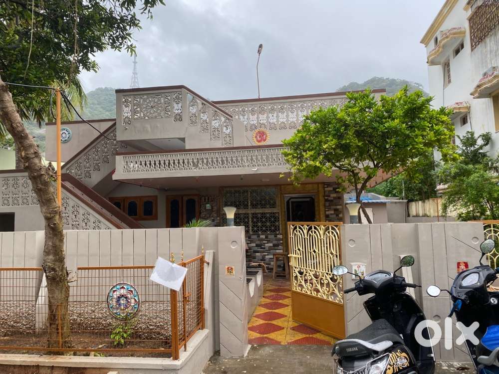 For rent - 3bhk individual house with cupboards and ceilings