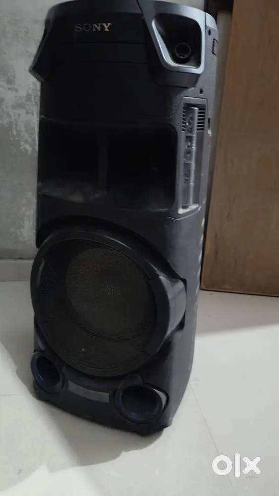 Urgent sell sony blutooth speaker