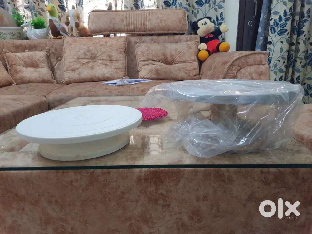 Cake turn table
