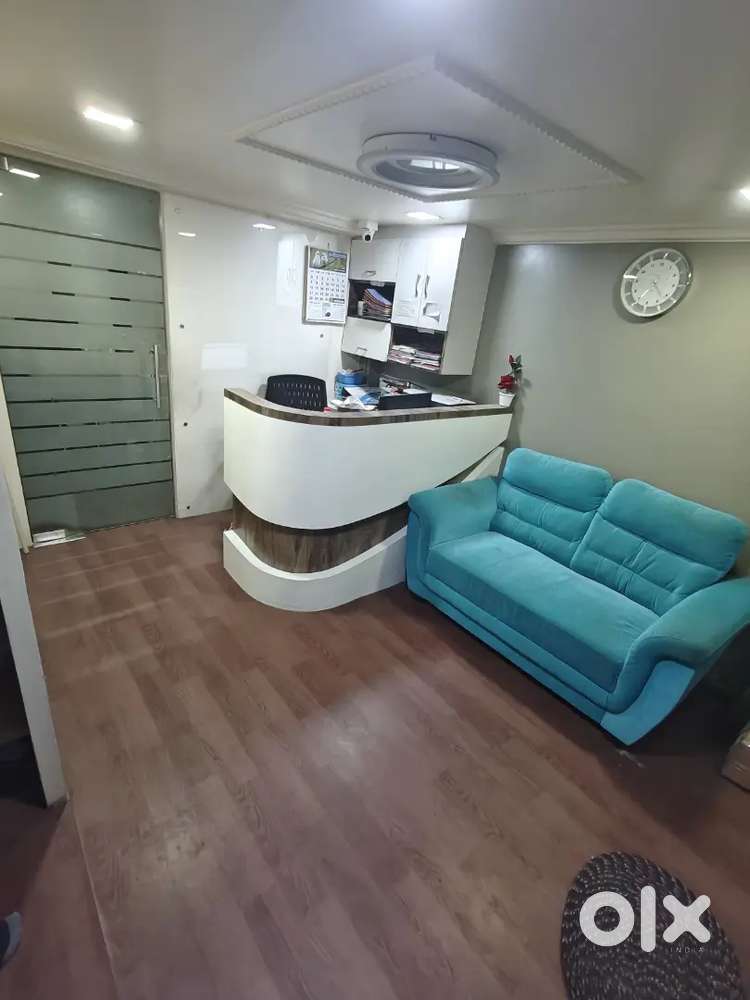 Furnished office in Prime Location