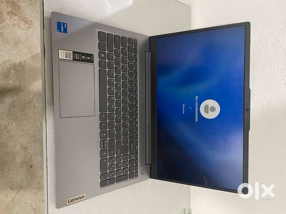 Only 10 Months Old! Lenovo IdeaPad Slim 3  16GB RAM, i5 12th Gen