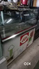 Ice cream display