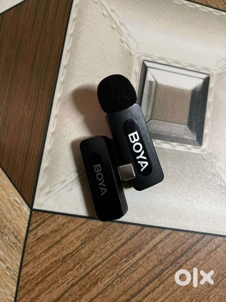 Boya BY v10 2.4 ghz omnidirectional wireless microphone