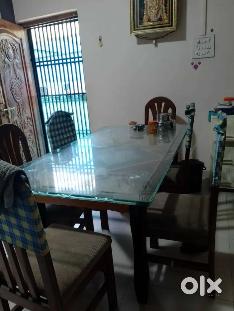 6 Sitter Dining Table