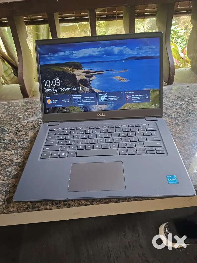 DELL  LAPTOP i3 11thGEN (512GB NVME) extended warranty