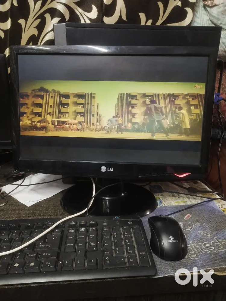 A computer 2 gb ram 160 gb SSD