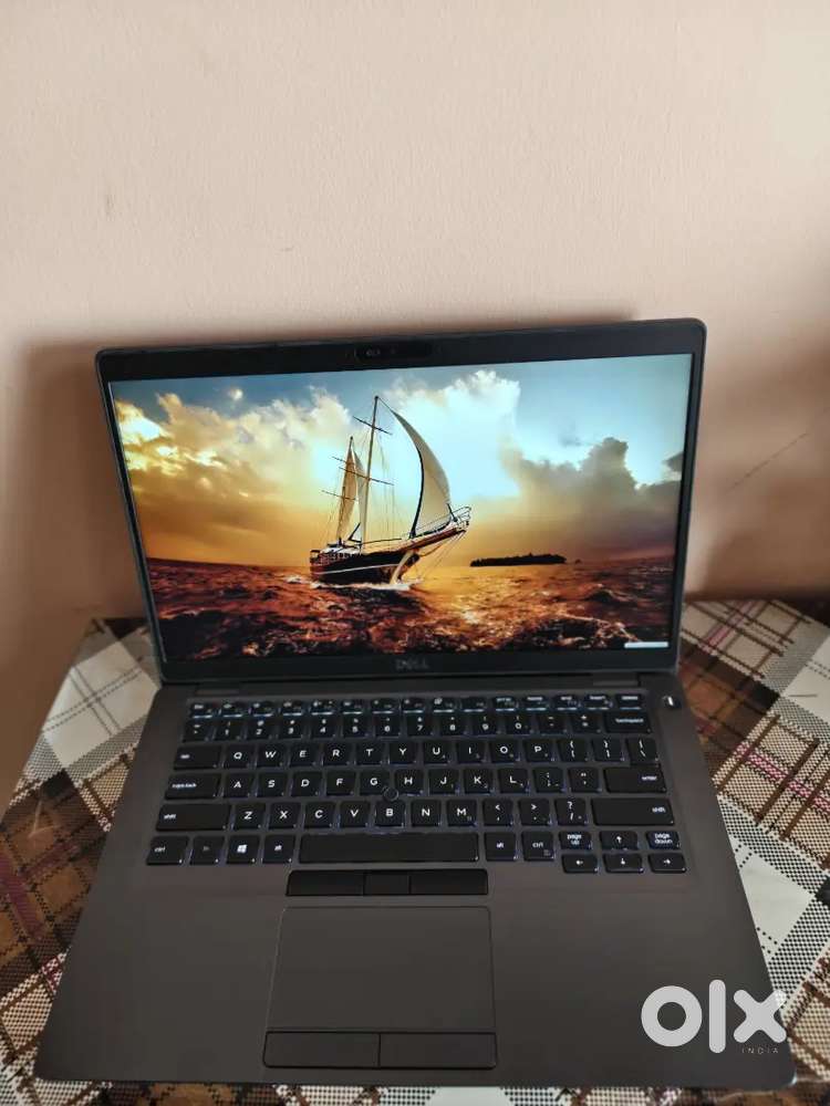 Dell laptop i7-8thGen 8gbram 256gb ssd