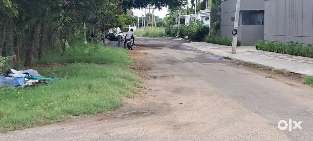 THANGAVELU 40 FEET ROAD NORTH EAST CORNER 11.0 CENT FOR SALE