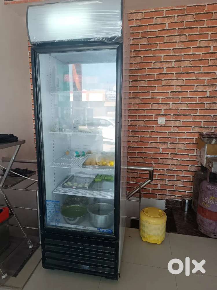 Large Sized Display Fridge Bilkul new condition