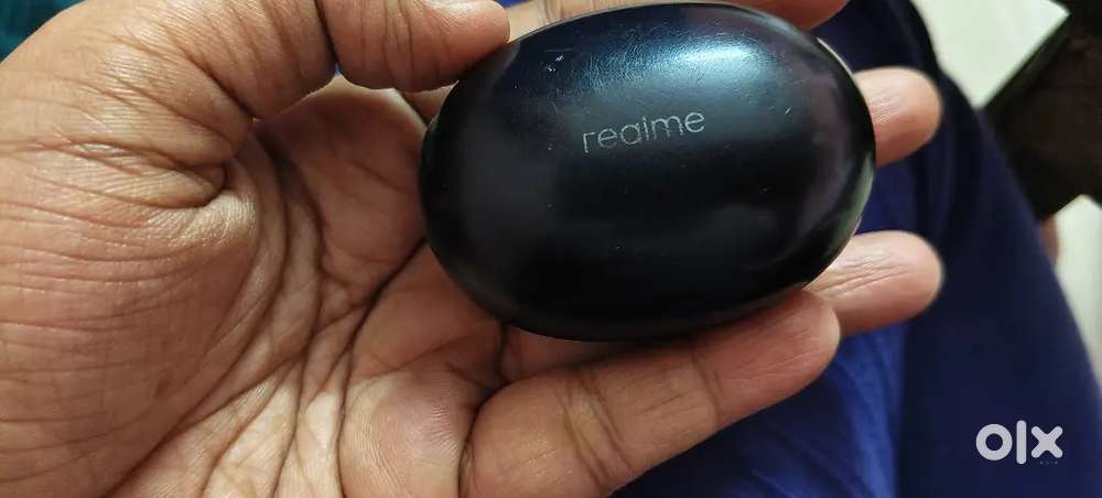 I want to sell my realme Airpods  which was worth 3000