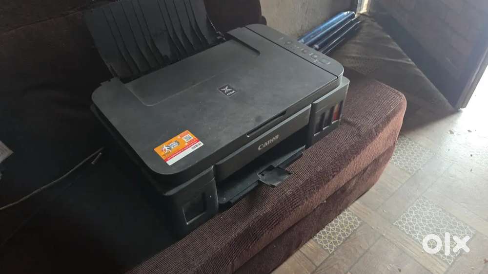 Canon g2000 printer with head damaged, good for scanning and xerox