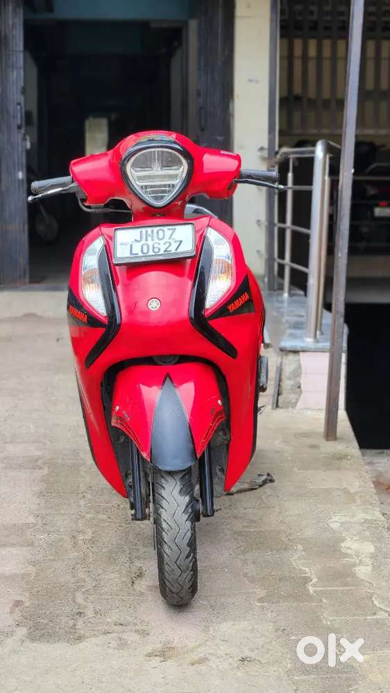 Yama Fascieno 125 S well maintained used scooty