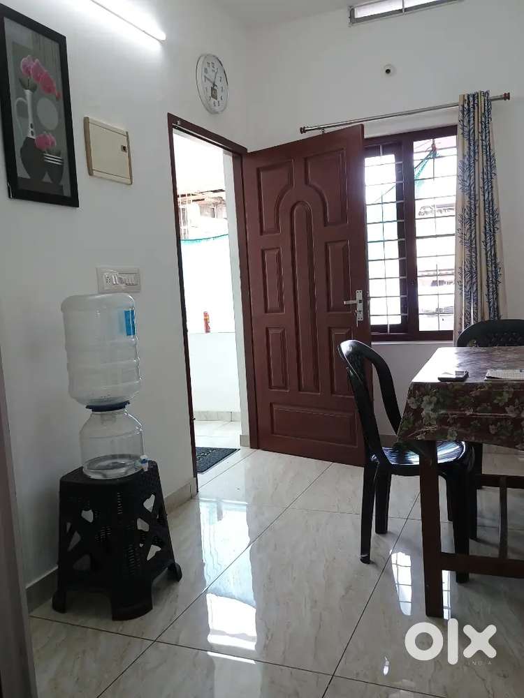 PG for girls and women Panampilly nagar