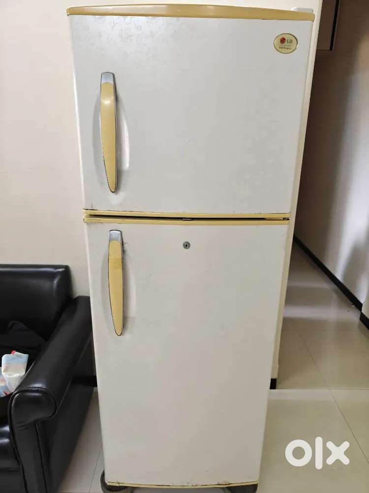 For Sale: 280L Refrigerator – Excellent Condition  Great Deal!