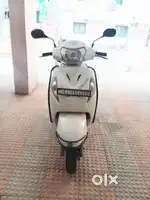 Suzuki Access 125 white colour