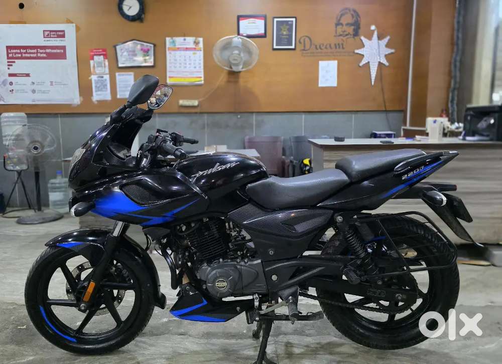 PULSAR 220F 2020 FOR SALE ( PAY 10000 & GET IT IN EMI )