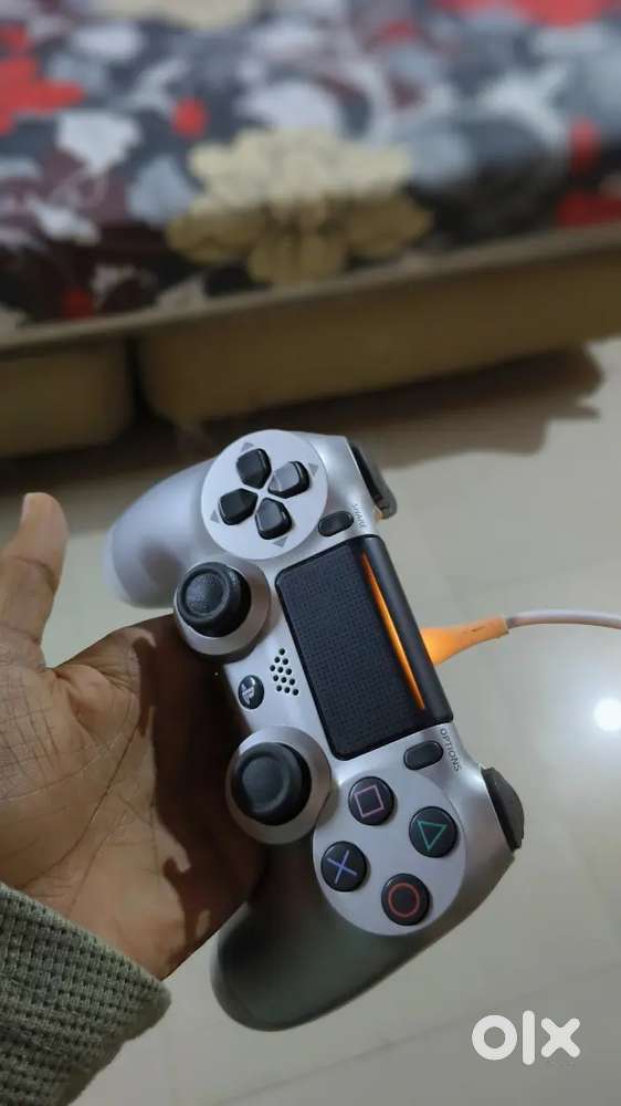 Ps4 Games And orginal controller for sale (all in great conditions)