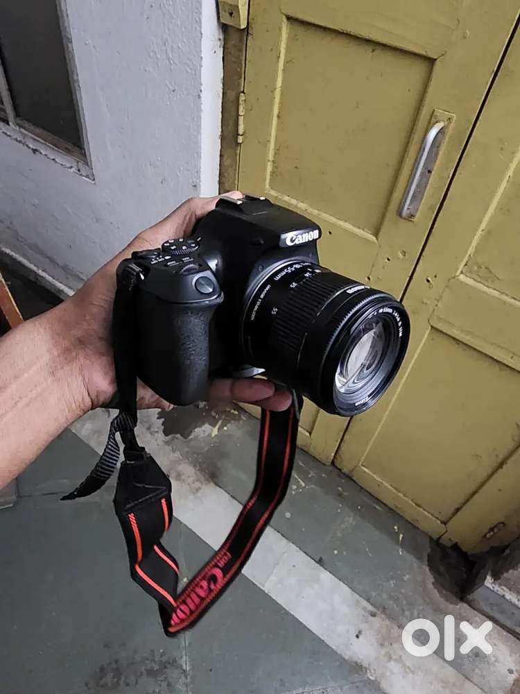 Canon EOS 200D Mark II DSLR – Dual Lens Kit (18-55mm + 55-250mm)