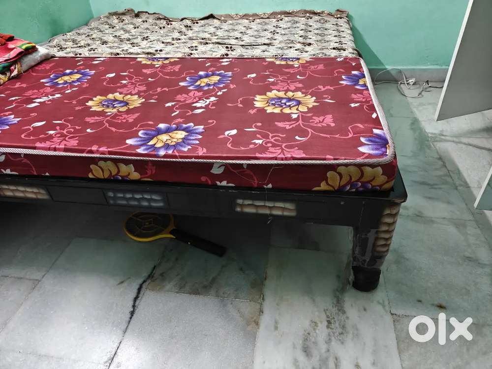 Moving to Bangalore...2 Single cots and Matrres