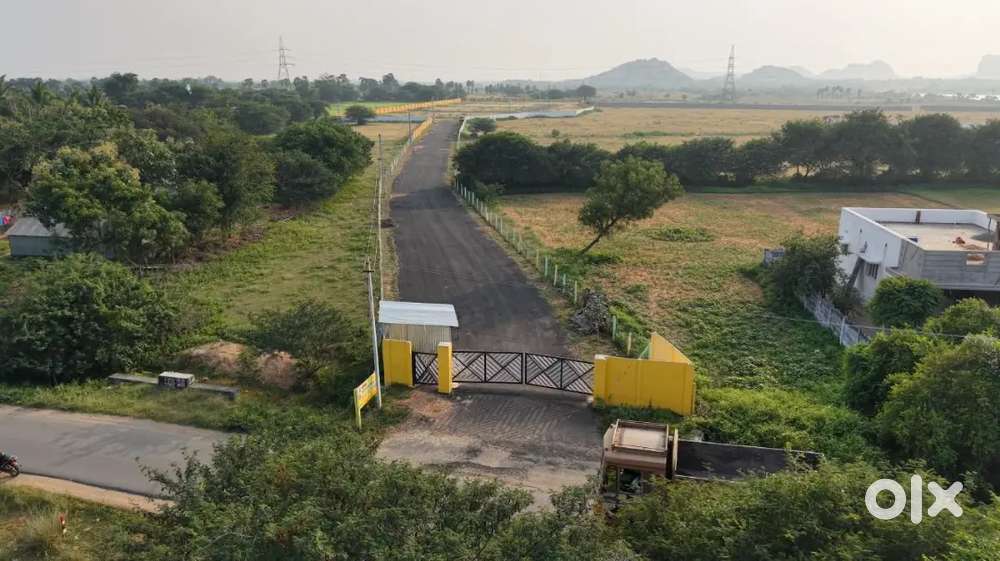 மாததவணையில் வீட்டு மனைகள் கீரனூர் பஸ் ஸ்டாண்ட் அருகே