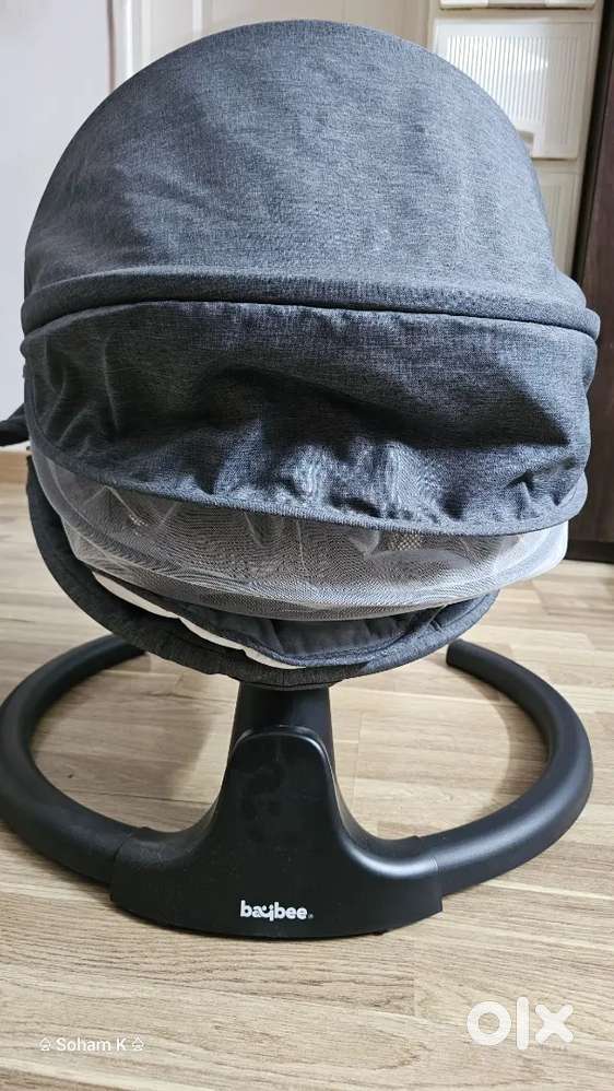 Electric swing cradle