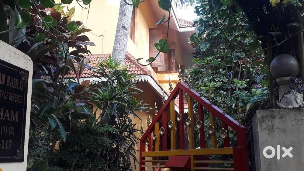 HOUSE FULLY FURNISHED INDIPENDENT HOUSE, ONE COMPOUND ONE BUILDING.