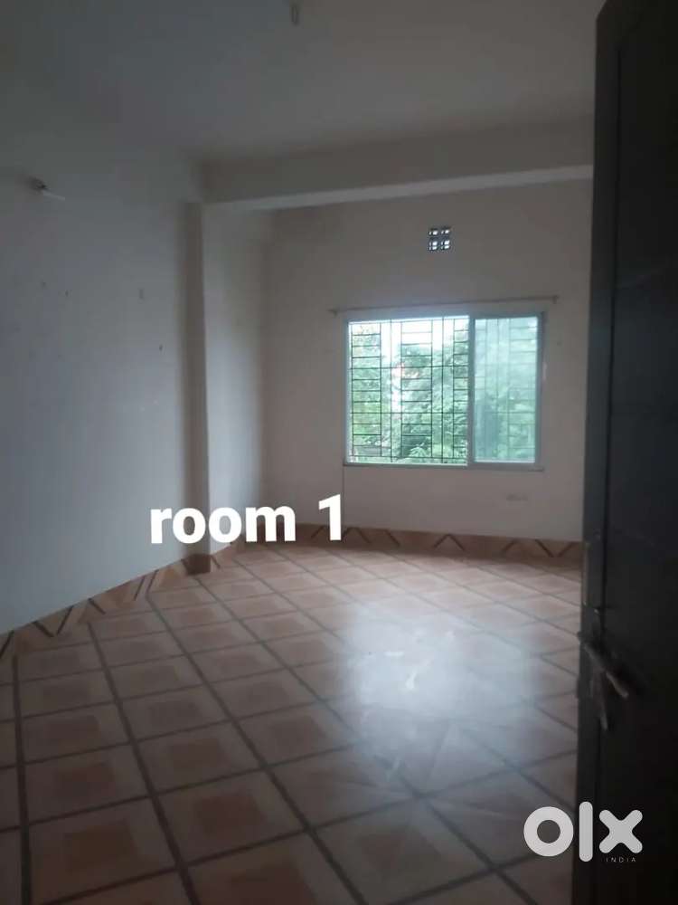 2bhk room for rent at baramohansingh