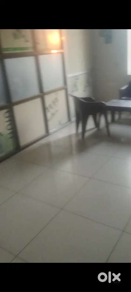 Big 1250 sq ft medical chauraha civil line
