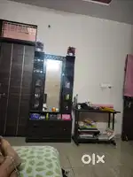 Ek dressing table ek shop counter ek computer table kanch ki chudiyan