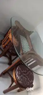 Dining table without glass top