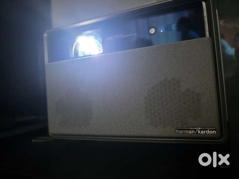 xgimi horizon ultra..4k 2300 ISO lumen..of jan 2024..harman kardon spk