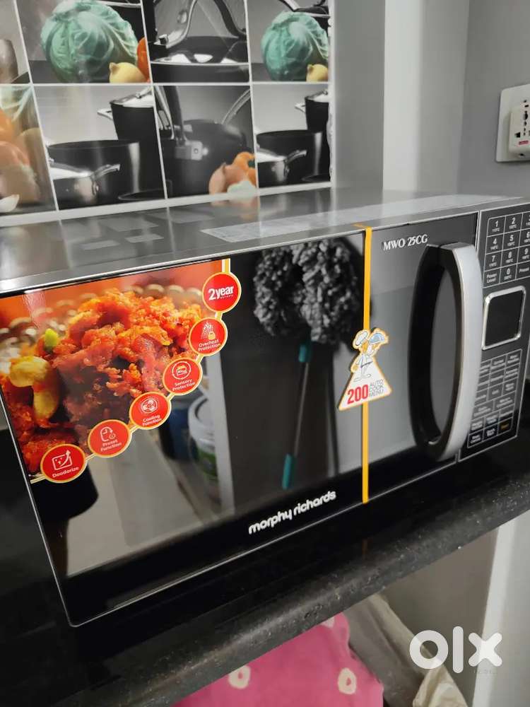 Morphy Richards 25CG microwave oven