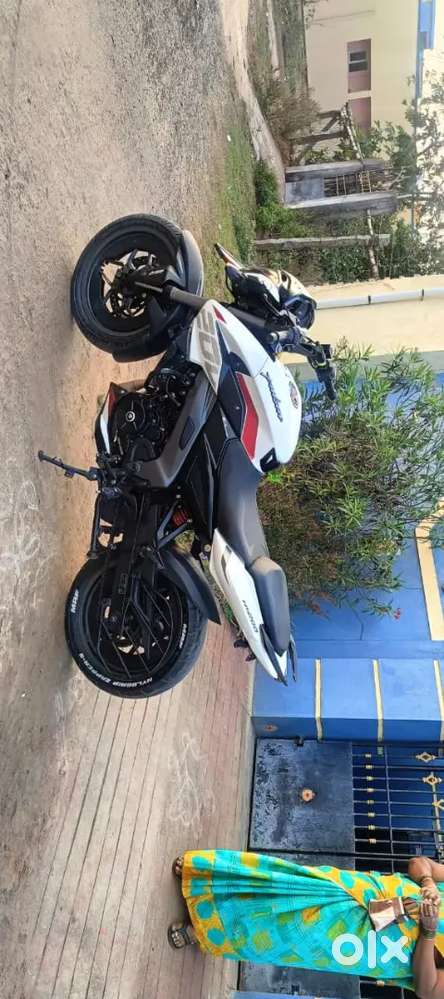 Good And neet condition 2023 model single owner