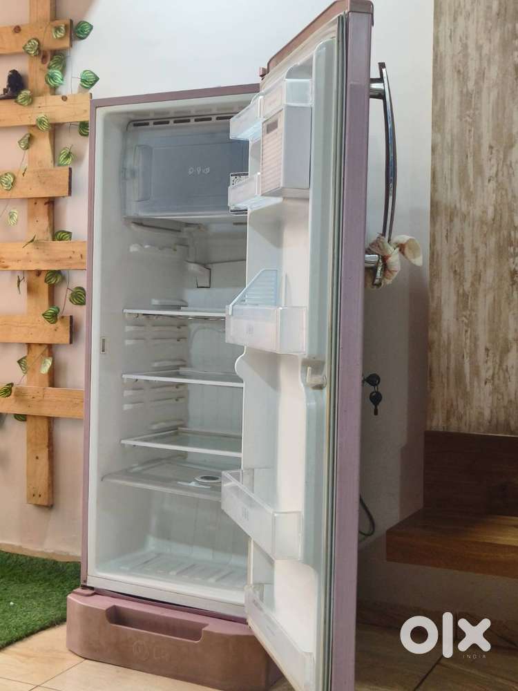 LG Refrigerator for Sale – Good Working Condition