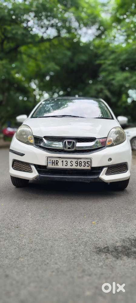 Honda Mobilio 1.5 V i-VTEC, 2016, CNG & Hybrids