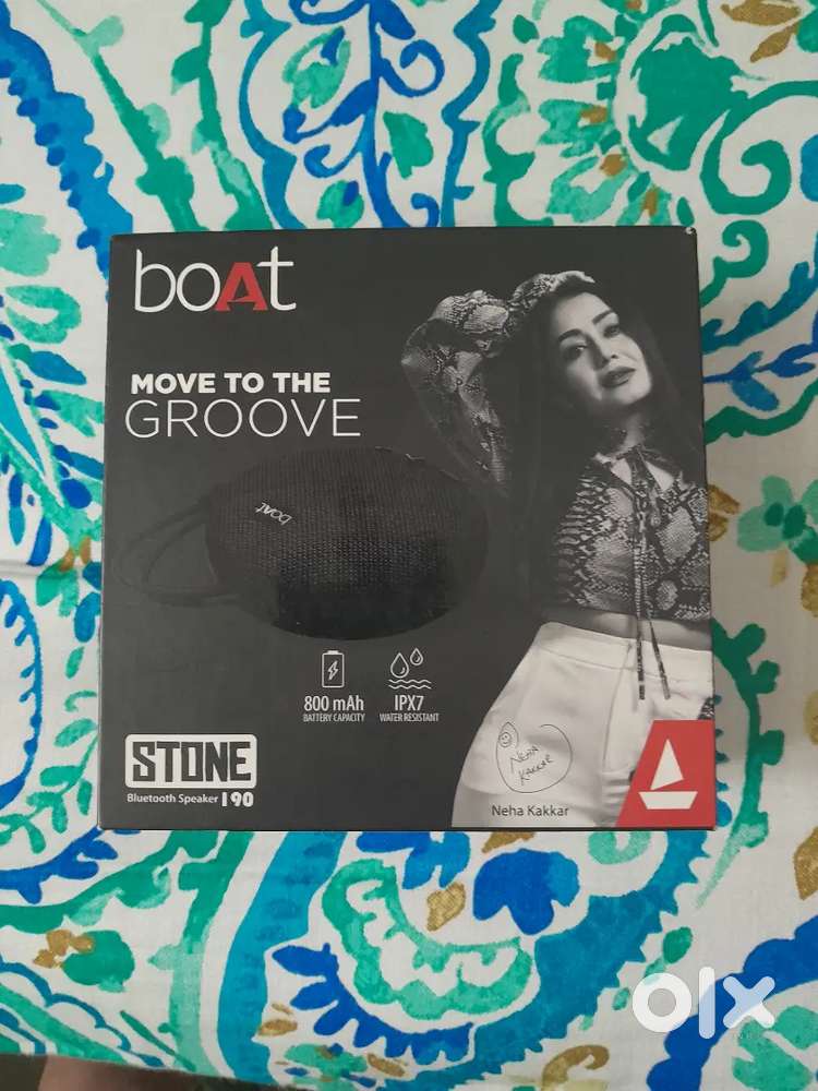 Boat Stone 190 bluetooth Speaker with IPX7 and 800 mAh battery (Black)