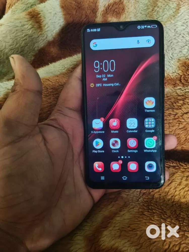 onky camera lens not here  and phone is best condition