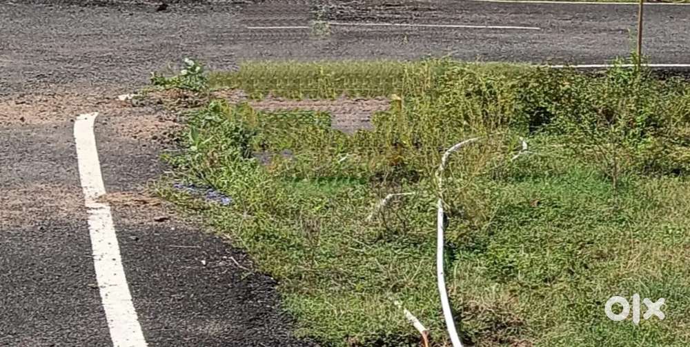 Madambakkam Near Petrol pump Corner Plots Sale Price 4500/-