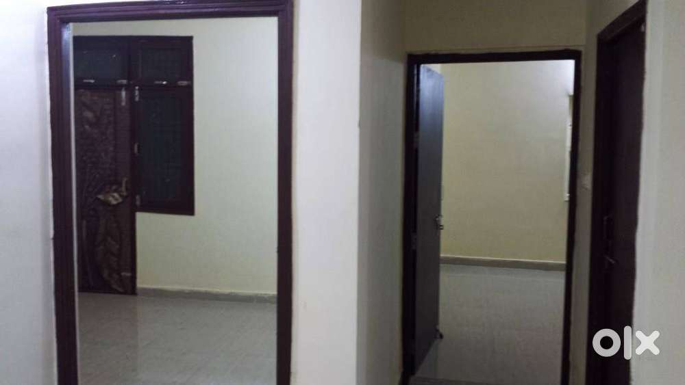 2BHK - Morar (29lac)