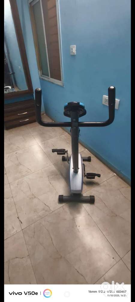 Gym cycle(Exercise bike)