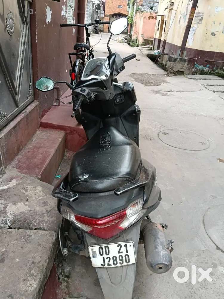 Second hand