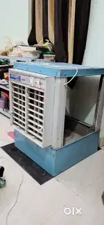 Very Good Condition Iron Cooler with 80 litre water tank  for sell