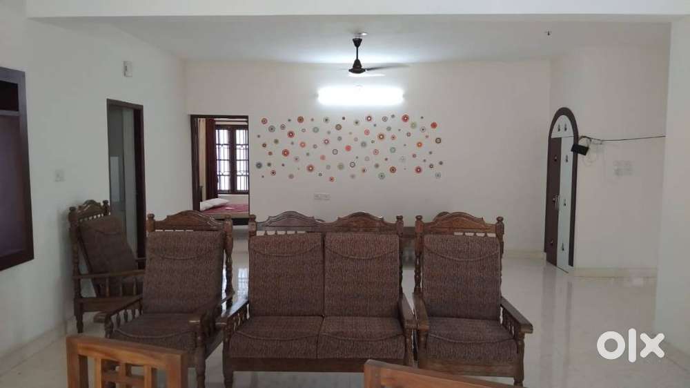 3 BHK FULLY FURNISHED AC APPARTMENT . 2ND FLOOR . NO LIFT . 2 CAR PARK