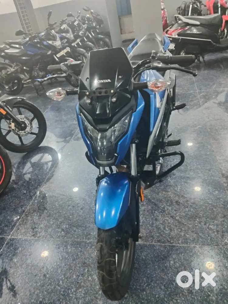 Honda X Blade 2023 registration blue color in showroom condition