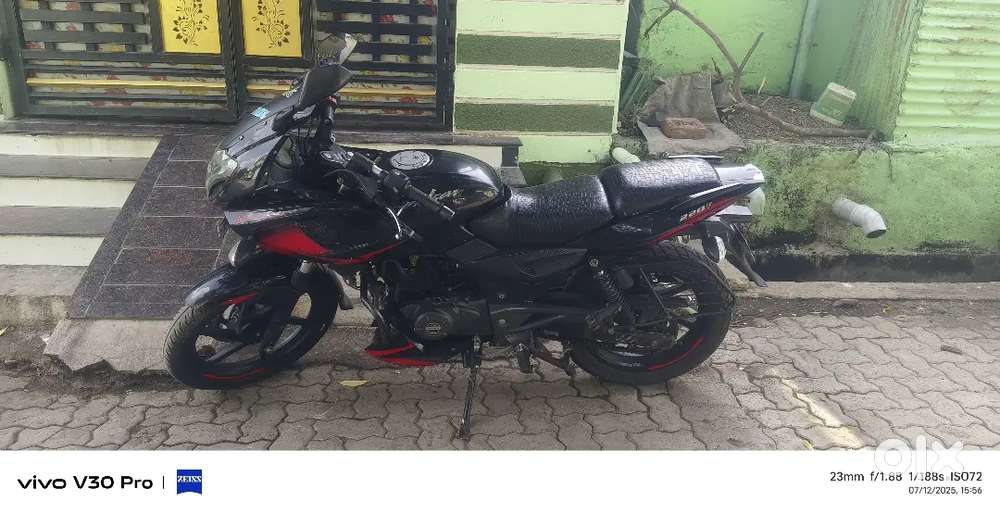 Bajaj pulser 220 f good condition
