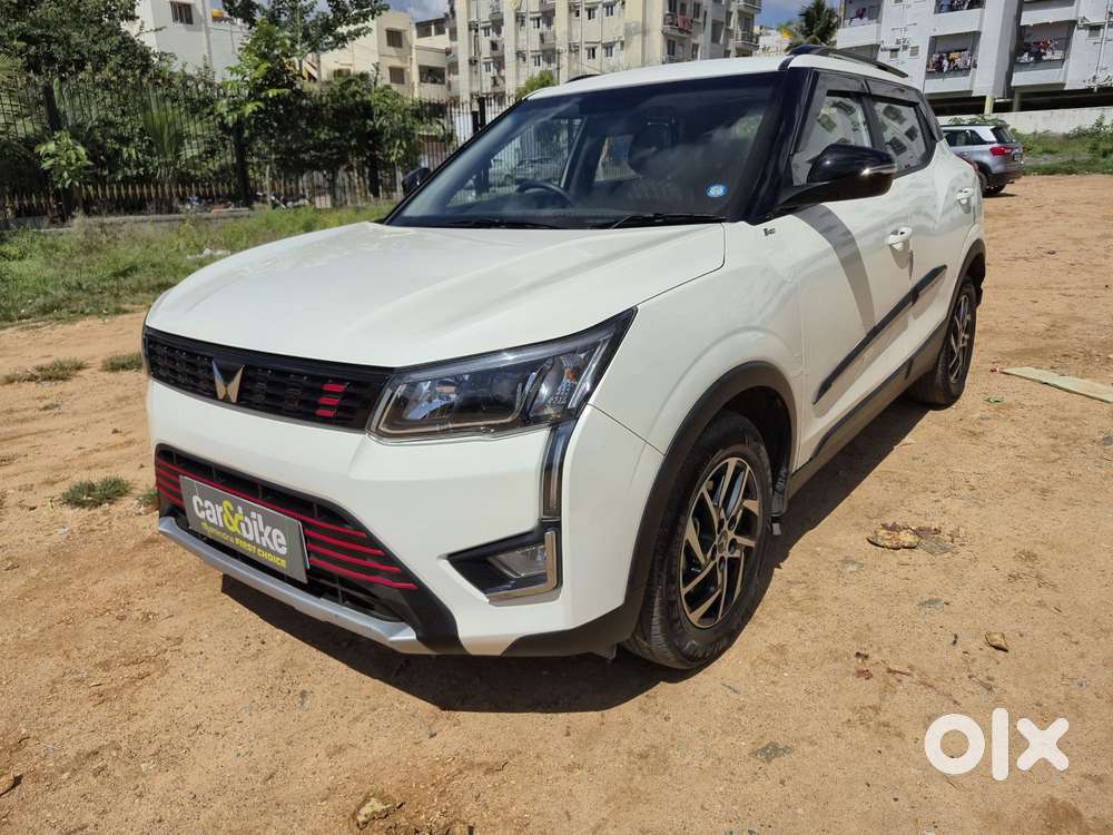 Mahindra XUV300 W8, 2022, Petrol