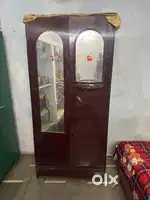 Steel Almirah with Mirror – Good Condition