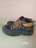Original Quechua Snow Trekking Shoes–Waterproof & Warm (Size [9.5 uk])